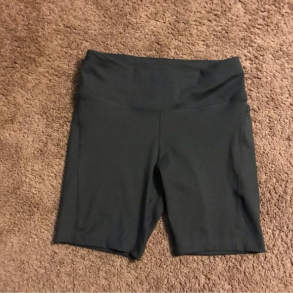 Nike Women's One High-Waisted Bike Shorts - Picture 1 of 8